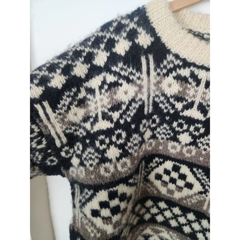 Shangrila Craft Men's Sz. XL Hand Knit Cream/Grey/Black Wool Heavy Sweater - Picture 3 of 5